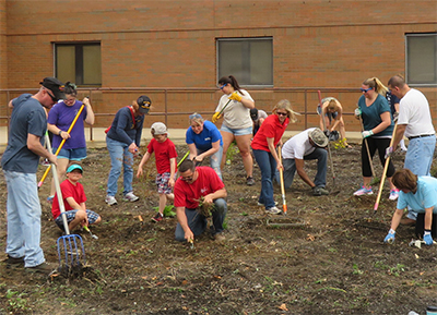 FA volunteers at the VA Garden Project